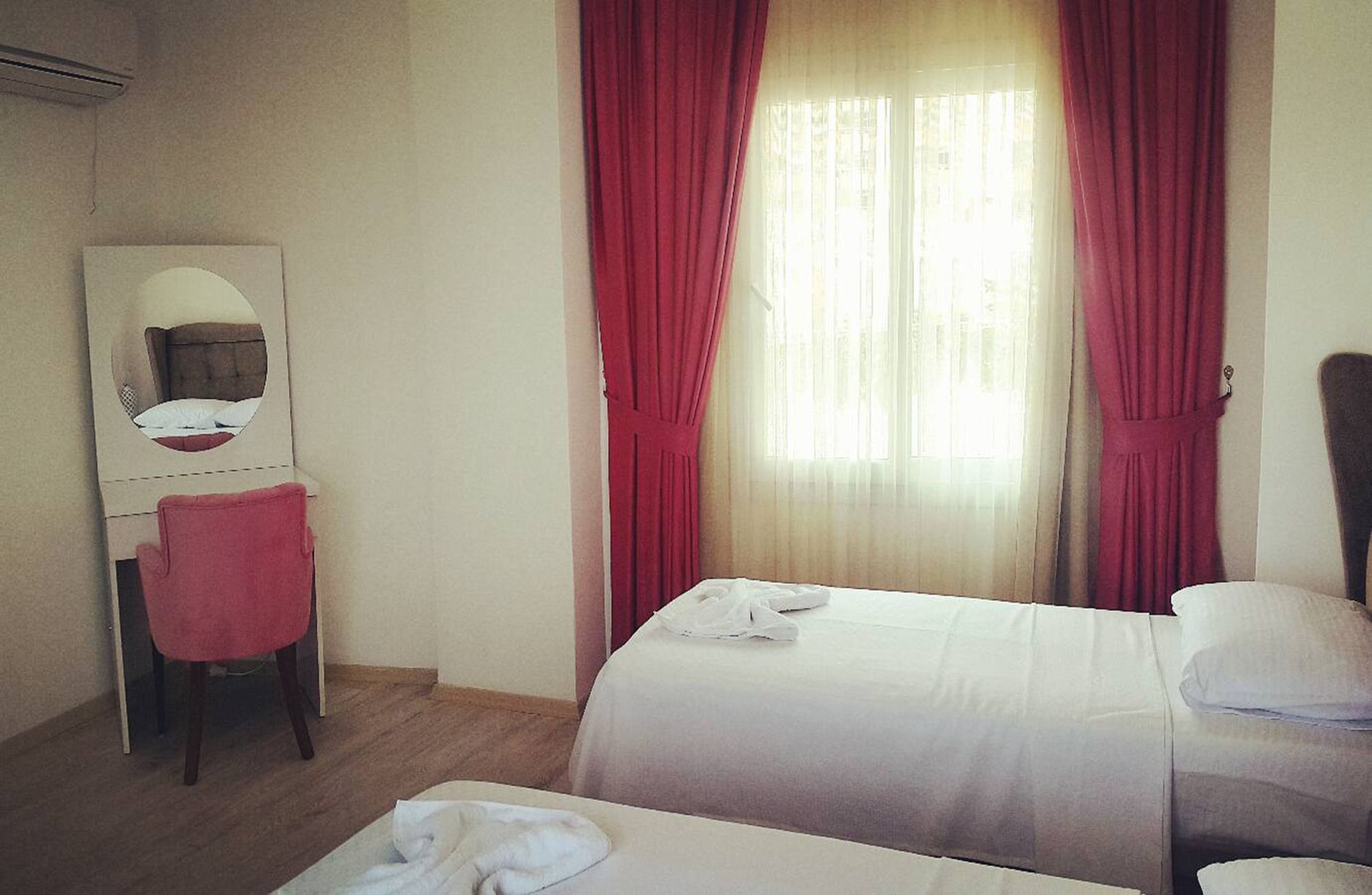 Tepe Beach Hotel Kizkalesi Exteriör bild